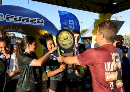 DEFINIDOS OS CAMPEÕES DO BEACH TENNIS E DO VÔLEI DE PRAIA DA 2ª FESTA DA PÁSCOA