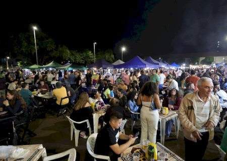FEIRA SABORES AGITA PARQUE DOS IPÊS NESTA SEXTA COM MÚSICA AO VIVO E INCENTIVO À ECONOMIA LOCAL