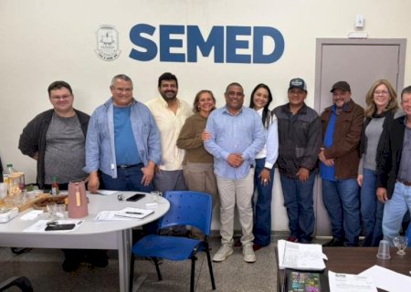 PREFEITURA FORTALECE A GESTÃO DEMOCRÁTICA NA EDUCAÇÃO COM REUNIÕES PERIÓDICAS NA REME