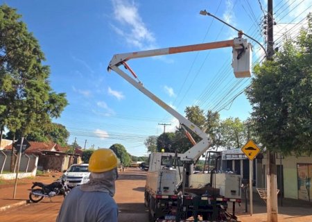 PREFEITURA AVANÇA COM LED E CHEGA AOS BAIRROS CANAÃ I E SANTA MARIA EM DOURADOS