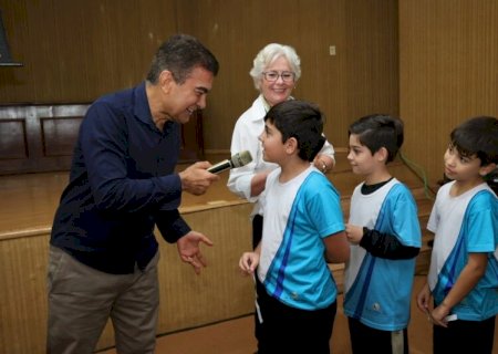ESTUDANTES CONHECEM ROTINA DO PREFEITO E APRENDEM SOBRE CIDADANIA EM VISITA À PREFEITURA DE DOURADOS
