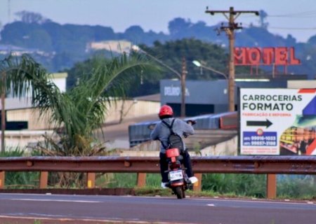 COM VELOCIDADE LIMITADA, BICICLETAS E PATINETES ELÉTRICOS NÃO PODEM CIRCULAR EM RODOVIAS DE DOURADOS
