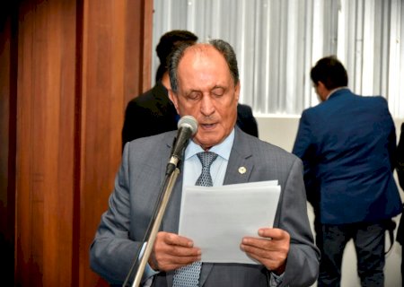 ZÉ TEIXEIRA COBRA RECUPERAÇÃO DO ASFALTO PARA BAIRROS DE DOURADOS