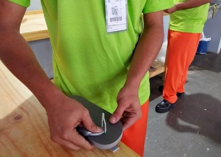PENITENCIÁRIA DE DOURADOS PRODUZ CHINELOS PARA INTERNOS SEM ASSISTÊNCIA FAMILIAR