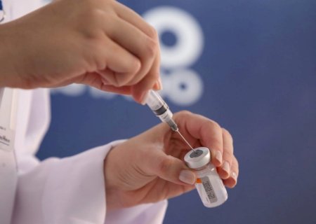PREFEITURA RECEBE NOVO LOTE DA VACINA CONTRA CHIKUNGUNYA E RETOMA IMUNIZAÇÃO