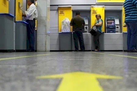 BANCOS TERÃO EXPEDIENTE ESPECIAL EM DIA DE JOGOS DO BRASIL NA COPA