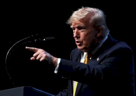 TRUMP CUMPRE AMEAÇA E IMPÕE TARIFA DE 25% A PRODUTOS BRASILEIROS