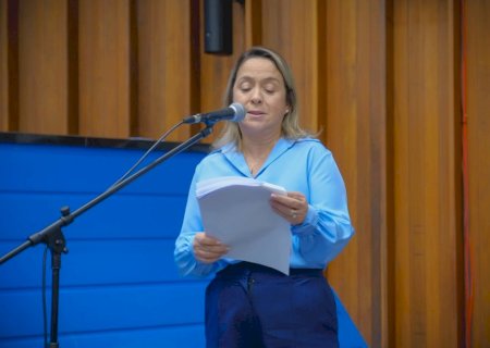 LIA NOGUEIRA BUSCA FACILITAR ACESSO DE FAMÍLIAS AO DESCONTO DE 60% NO IPVA