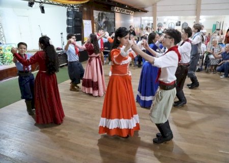 CÂMARA DE DOURADOS REALIZA SESSÃO SOLENE EM COMEMORAÇÃO AO DIA DO POVO GAÚCHO NESTA QUINTA-FEIRA
