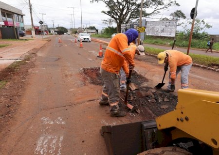 PREFEITURA RETOMA RECUPERAÇÃO DE RUAS E OBRAS EM EROSÃO COM PAUSA NAS CHUVAS