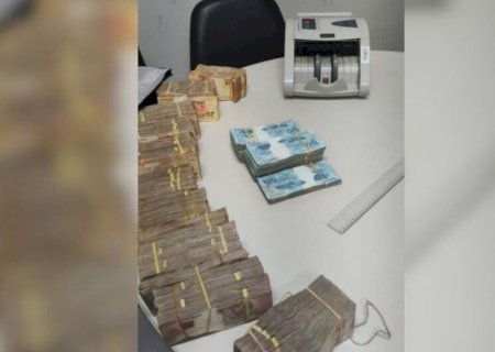 MOTORISTA QUE SAIU DE MS É FLAGRADO COM R$ 870 MIL E DIZ QUE VALOR SERIA USADO NA POLÍTICA